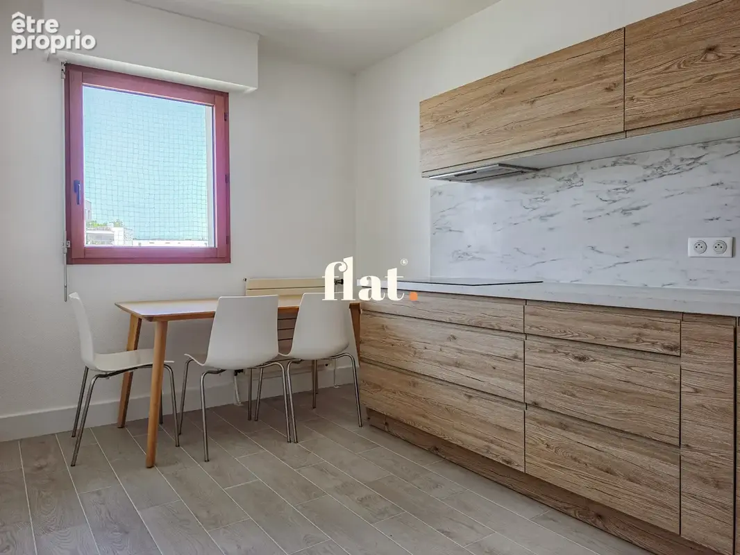 Appartement T2 en duplex  53 quai MAGELLAN 44200 NANTES - Quartier CHU/ GARE SUD - 51,02m2 carrez. 57,2 m2 au - photo 3