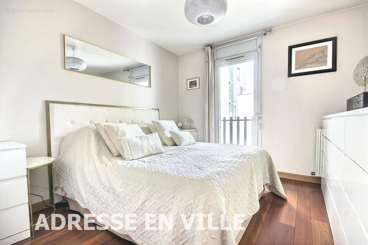 Appartement à PARIS-17E