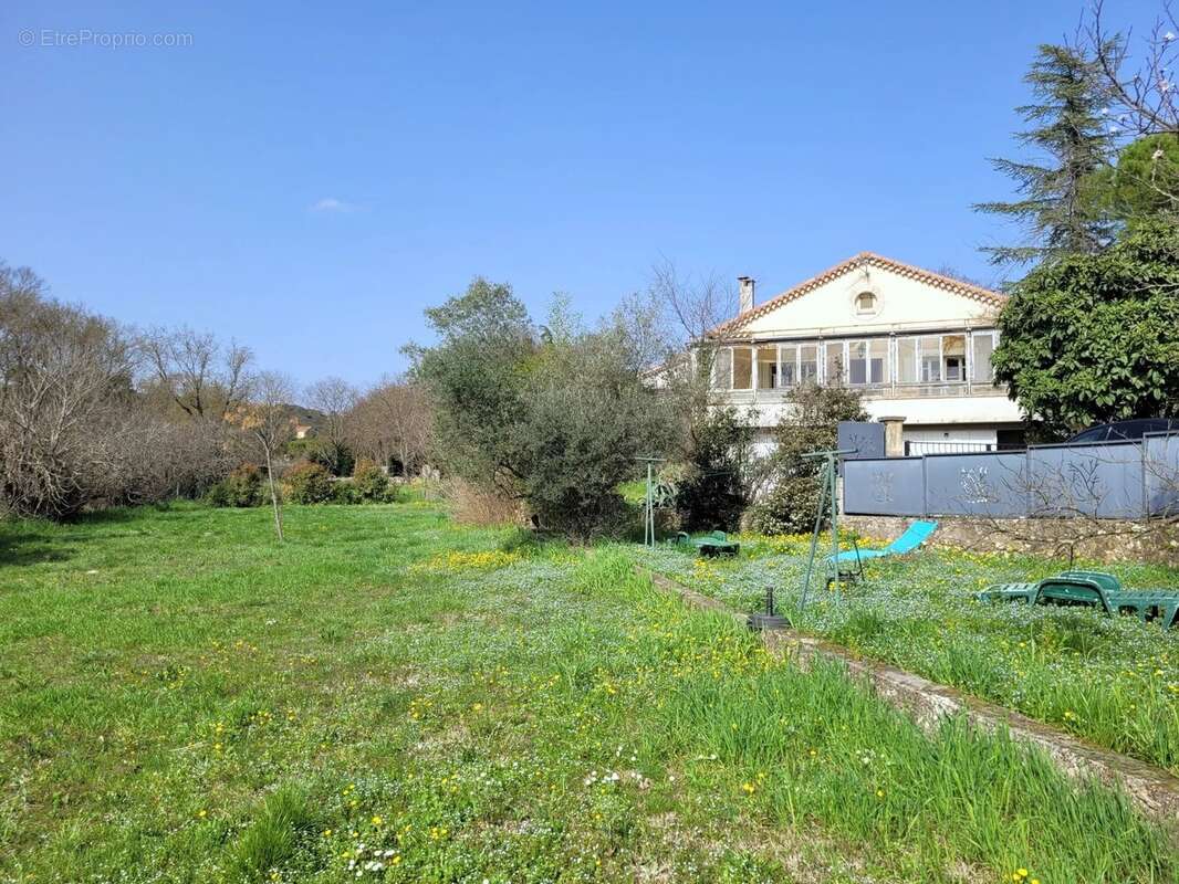 Maison à SAINT-PRIVAT-DES-VIEUX