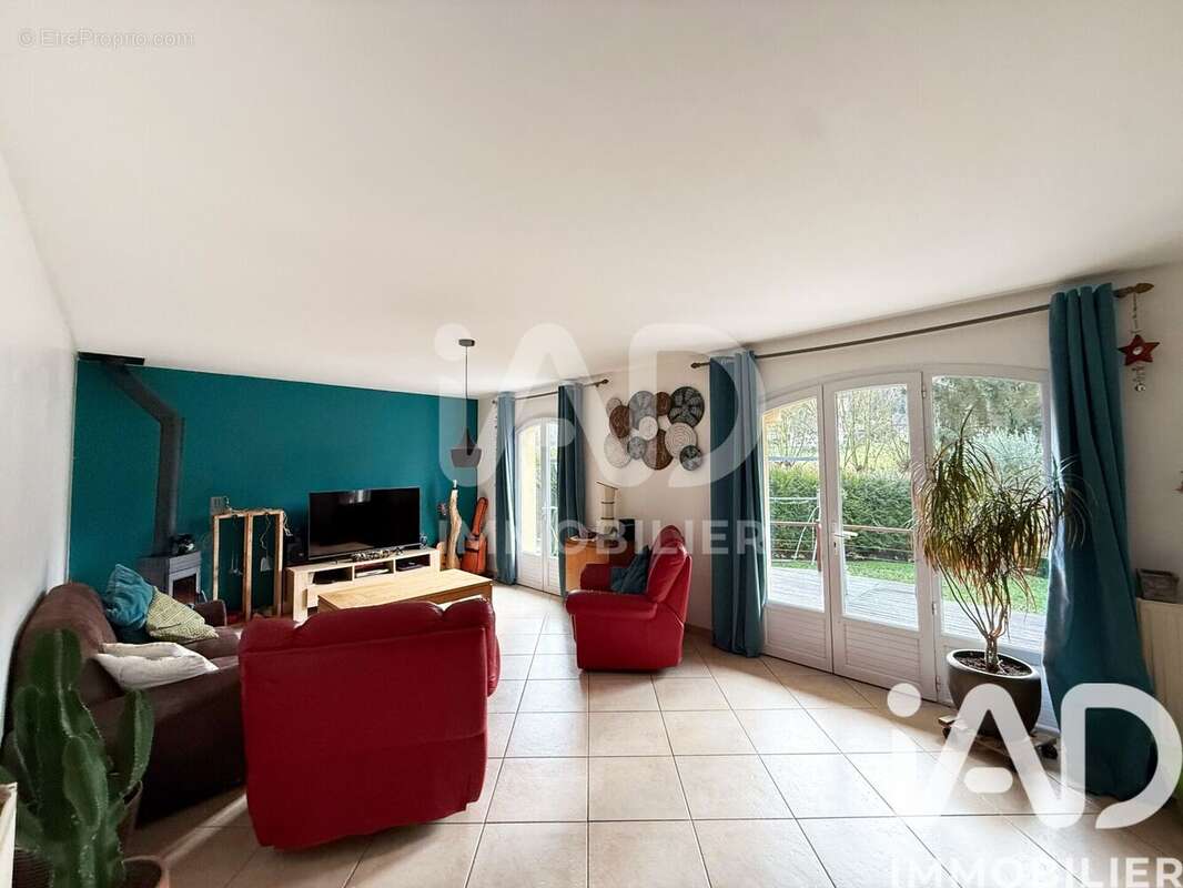 Maison 139 m² à Notre-Dame-De-L'isle  - photo 4
