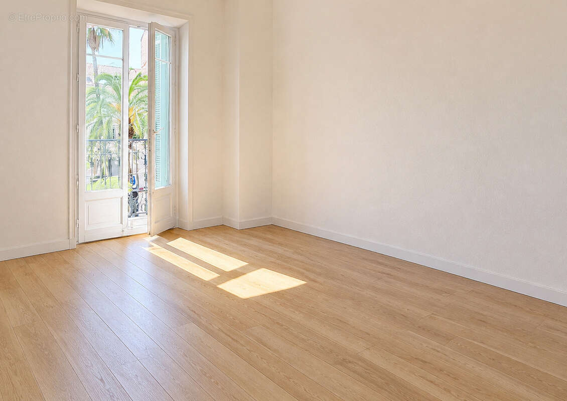 Appartement à HYERES