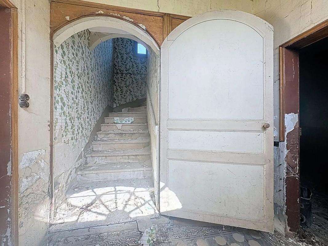 Maison à SAINT-MACAIRE-DU-BOIS