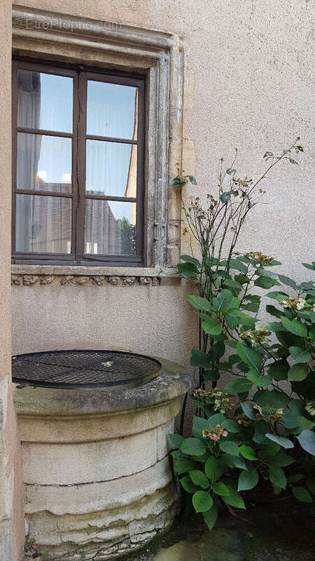 Maison à SAINT-AMAND-MONTROND