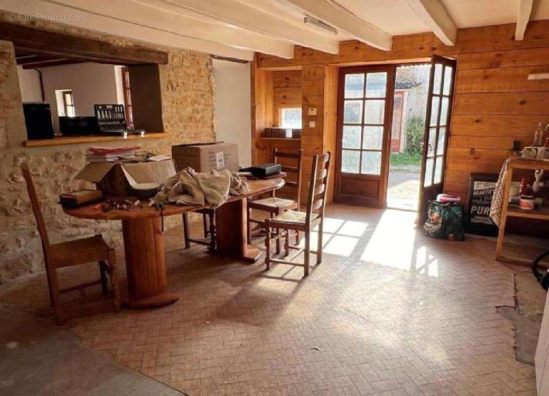 Maison à VERTEUIL-SUR-CHARENTE