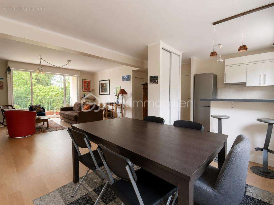 Appartement à VILLE-D'AVRAY