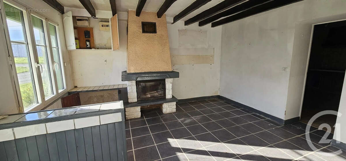 Maison à MONTHARVILLE