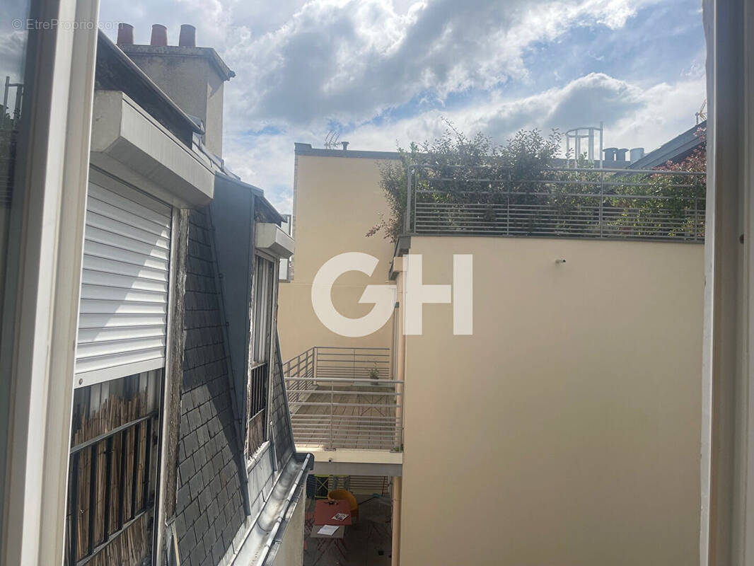 Appartement à PARIS-11E