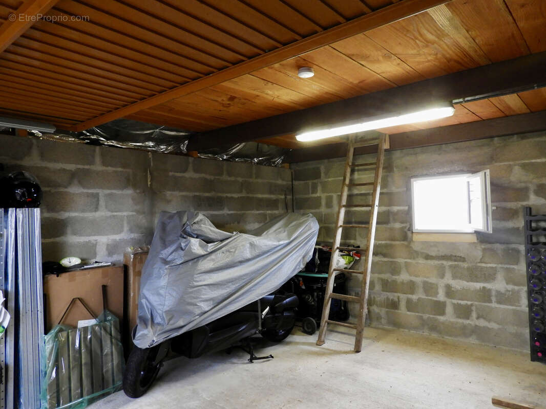 Maison à SAXI-BOURDON