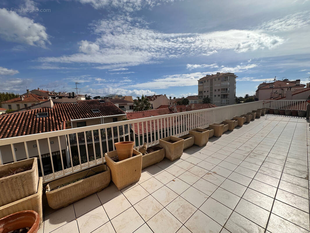 Appartement à HYERES