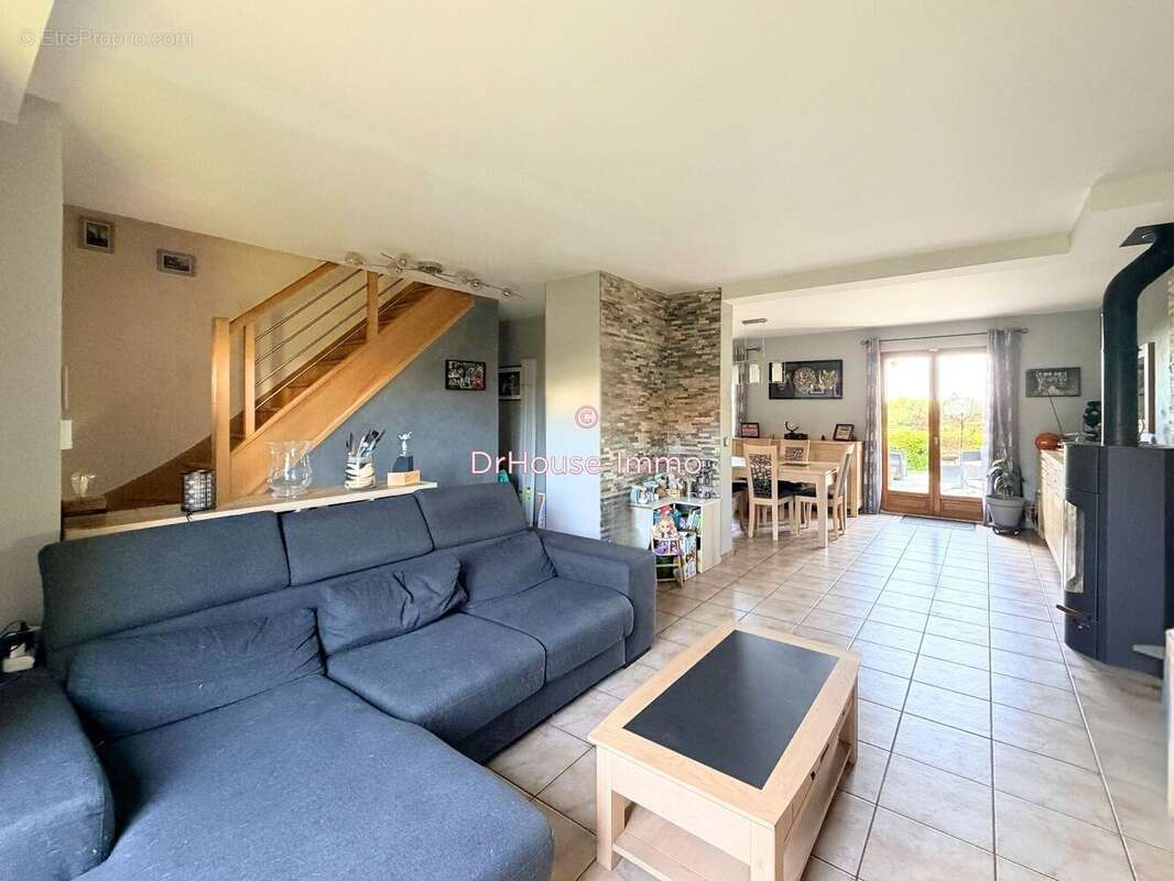 Maison à LUMIGNY-NESLES-ORMEAUX