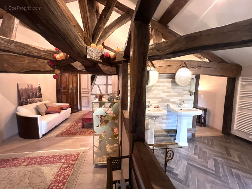 Maison à PONT-DE-VAUX