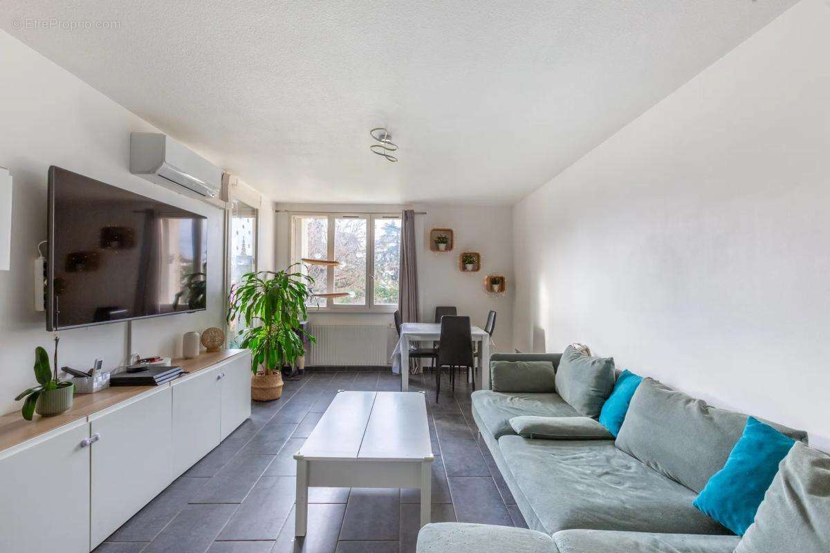 Appartement à VAULX-EN-VELIN