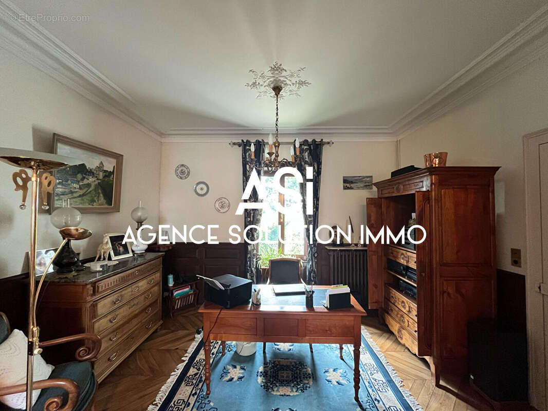 Maison bourgeoise de 176m² à Javron les Chapelles - photo 4