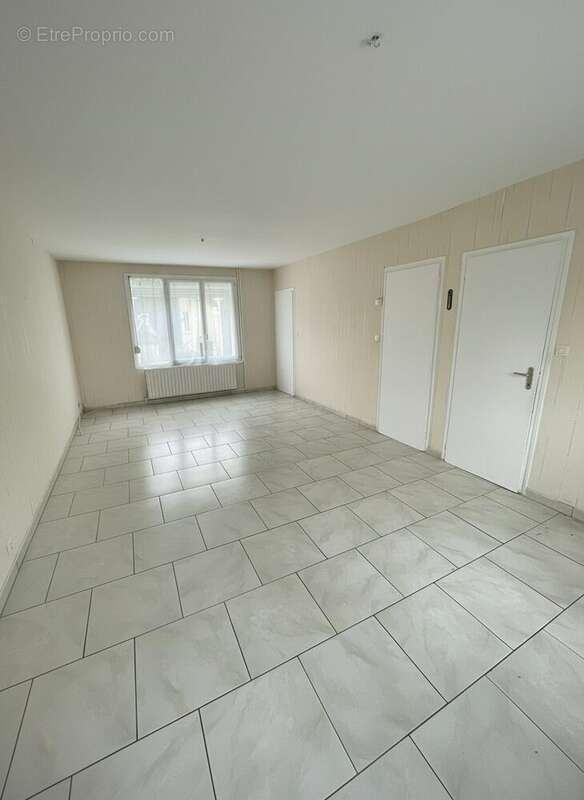 Maison à AULNOYE-AYMERIES