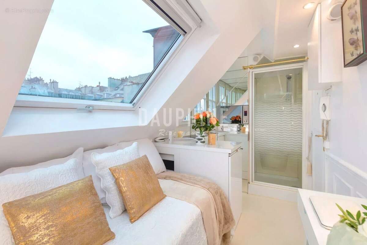 Appartement à PARIS-7E