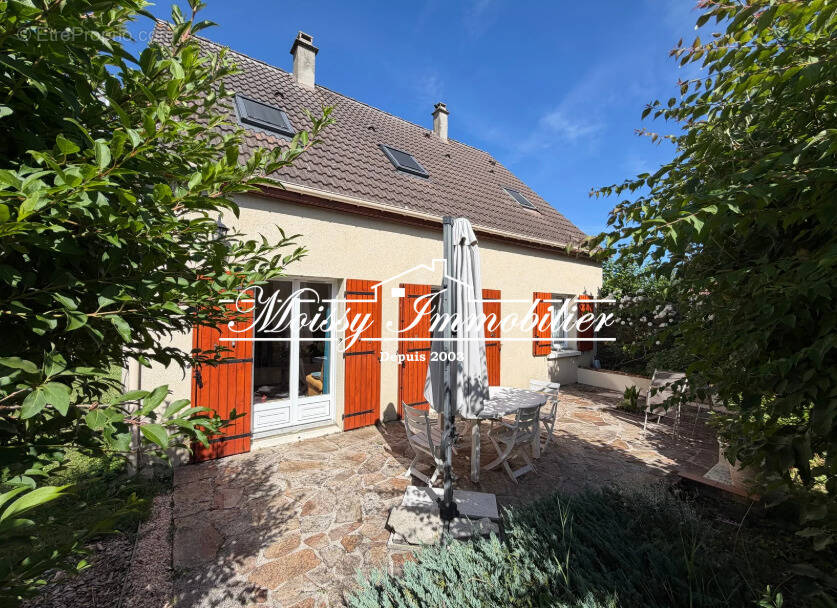 Maison à MOISSY-CRAMAYEL
