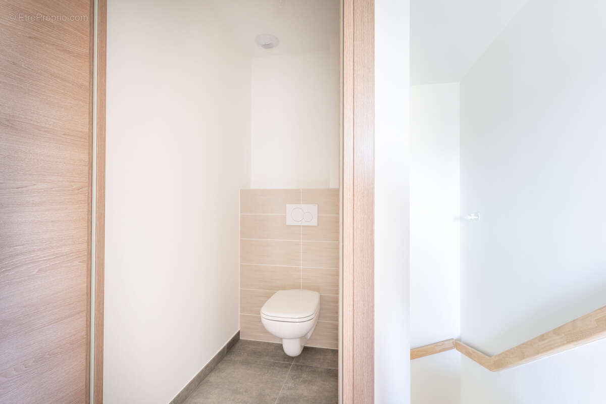 Appartement à POISY
