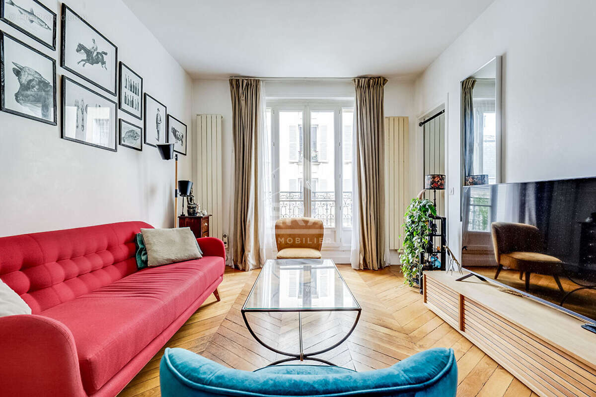 Appartement à PARIS-17E