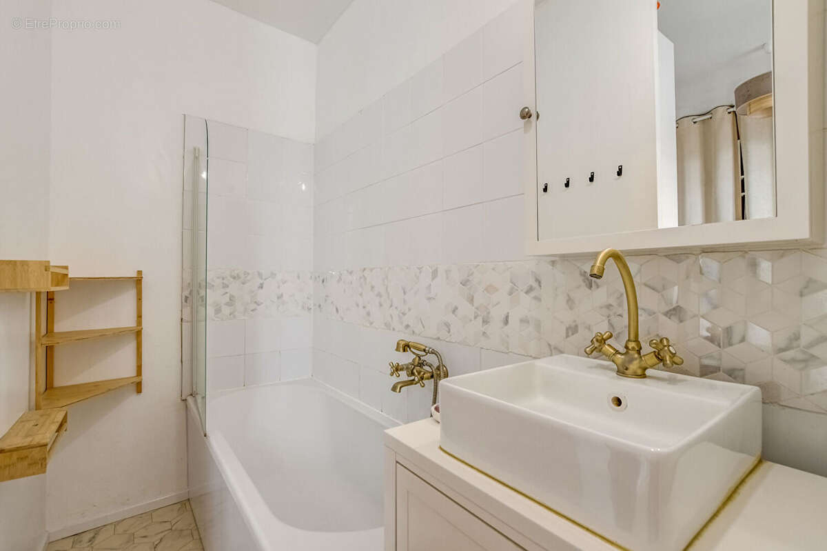 Appartement à PARIS-19E