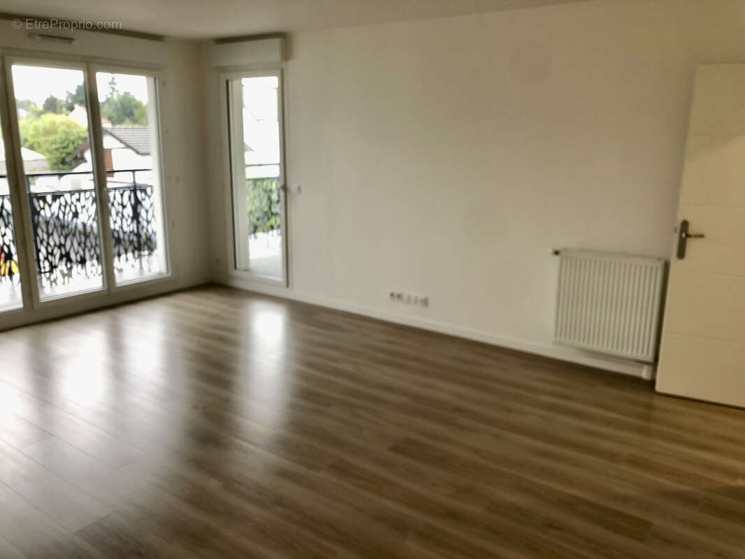 Appartement à CLAYE-SOUILLY