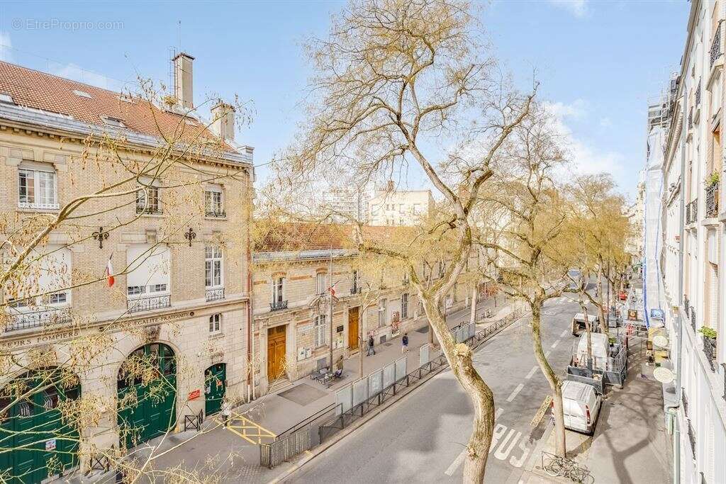 Appartement à PARIS-20E