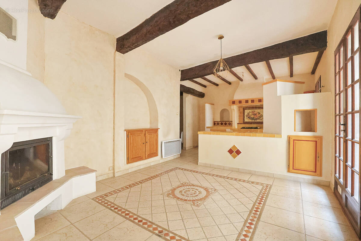 Maison à PUGET-VILLE