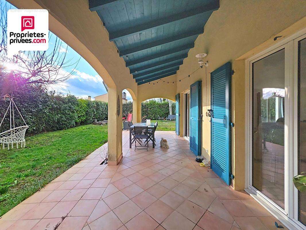 Maison à SAINT-CEZAIRE-SUR-SIAGNE