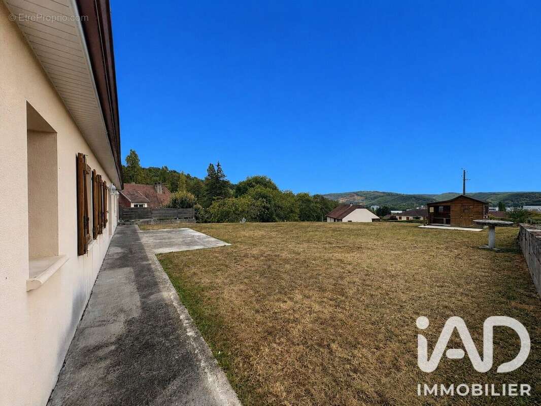 Photo 3 - Maison à LE LARDIN-SAINT-LAZARE