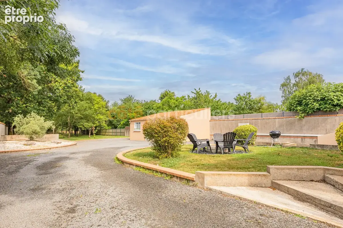 Saint-jean-de-boiseau -- maison 6 pieces -- 134 m2 -- 4 chambres -- terrasse avec pergola  -- grand jardin - photo 13