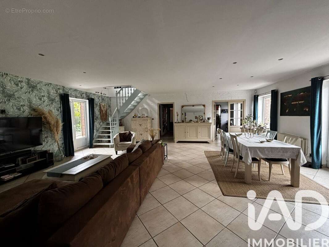 Maison 216 m² à Houtkerque  - photo 9