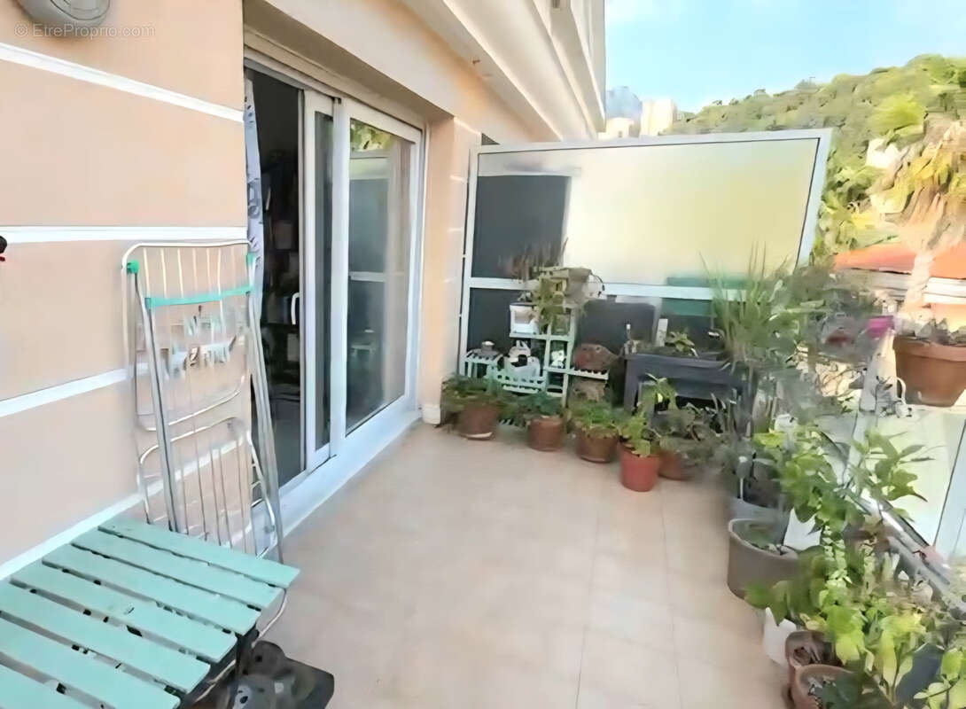Appartement à ROQUEBRUNE-CAP-MARTIN