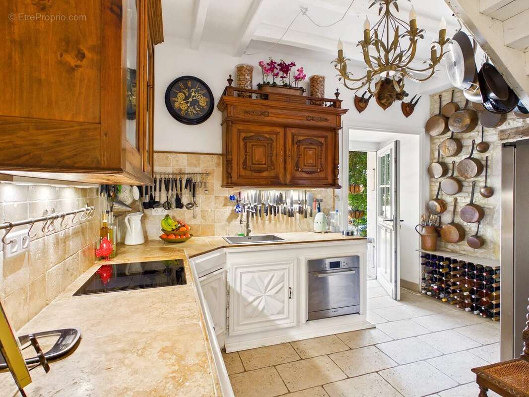 Maison à CHEF-BOUTONNE