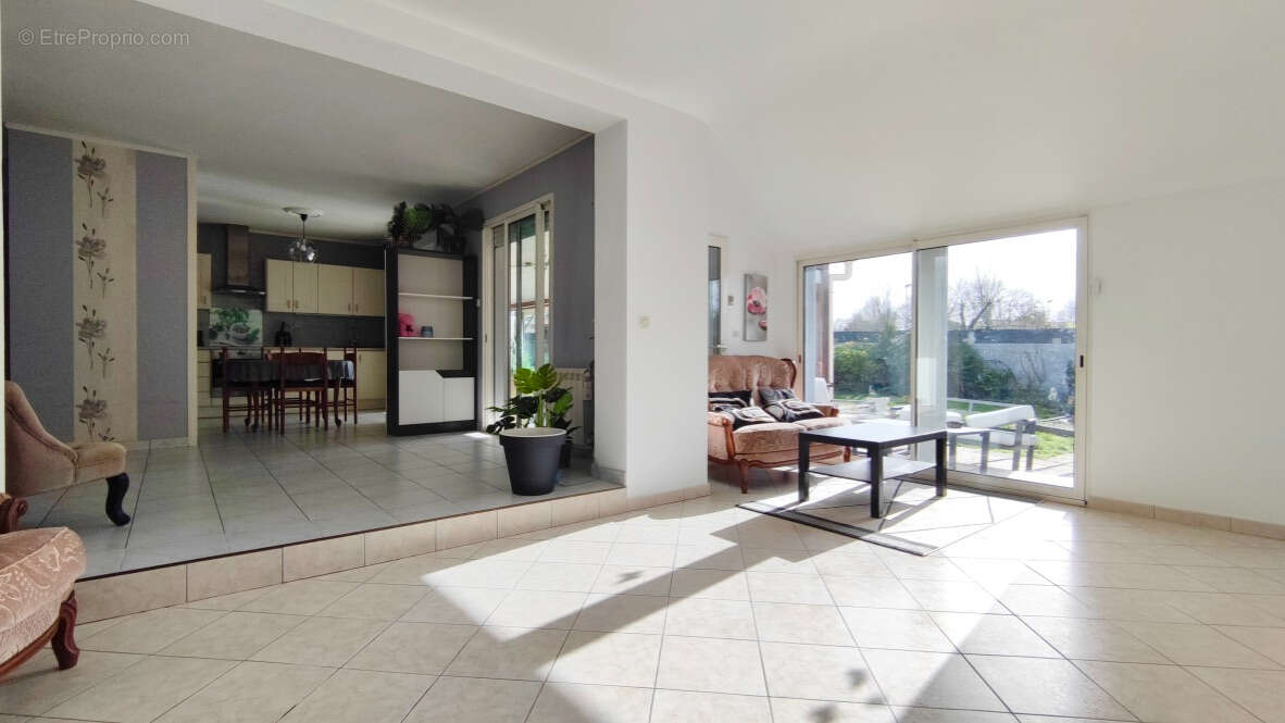 Maison à LES SORINIERES