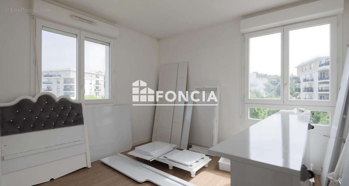 Appartement à CORBEIL-ESSONNES