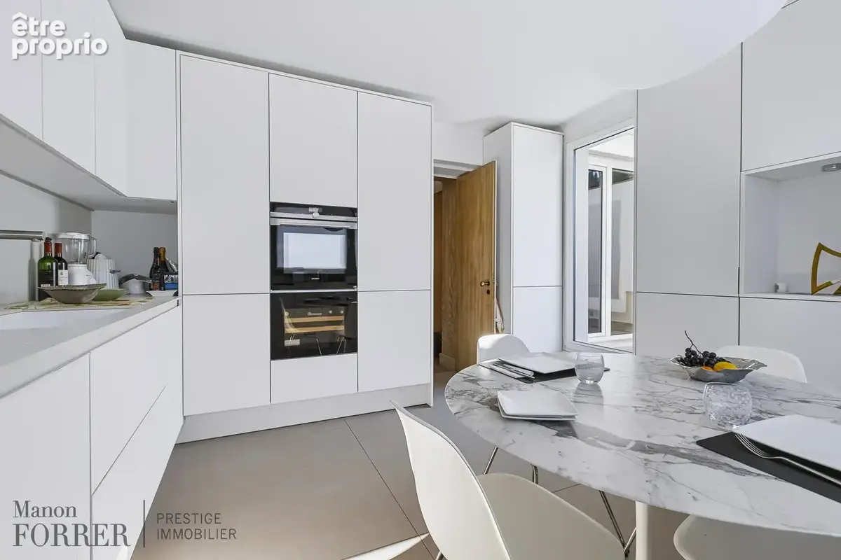 À VENDRE ! Appartement 5 pièces avec terrasse et balcon à proximité du parc de l’Orangerie   164,7 m2 - photo 5
