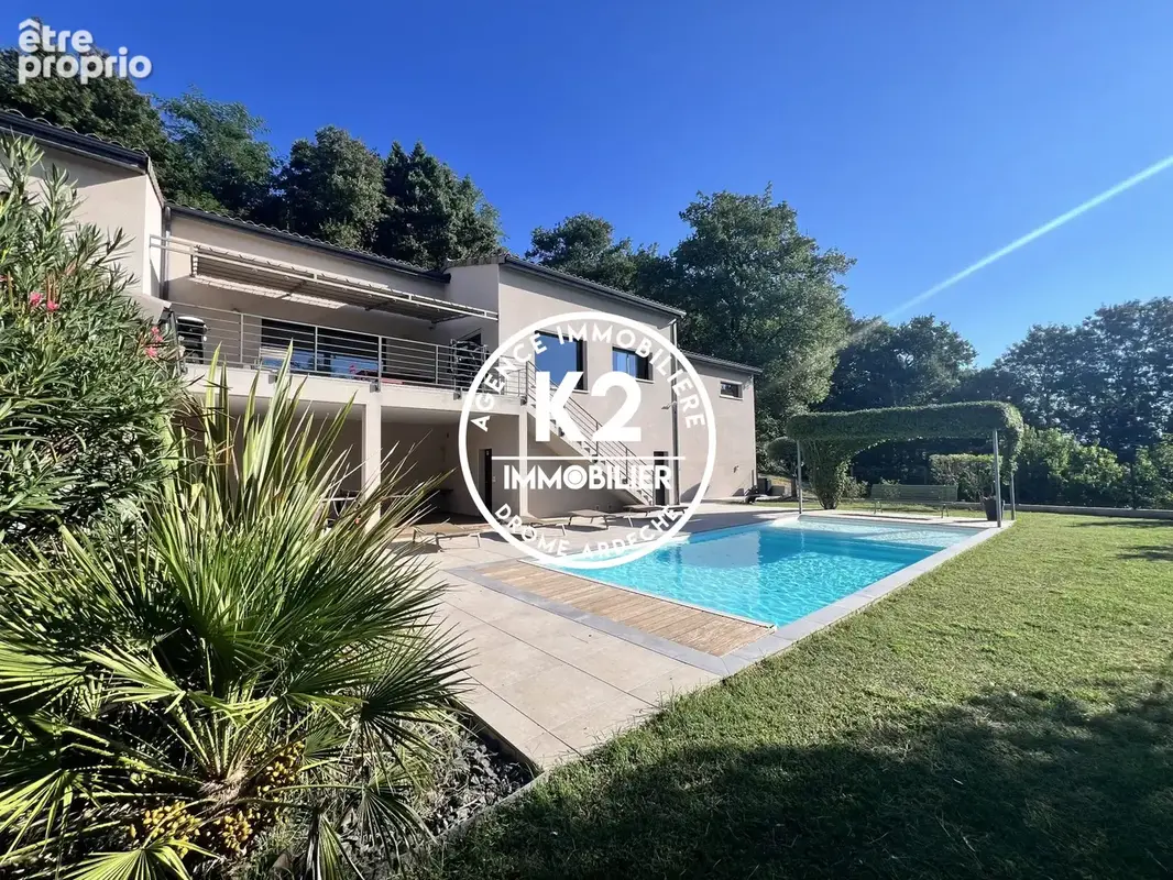 Maison à MONTELIMAR
