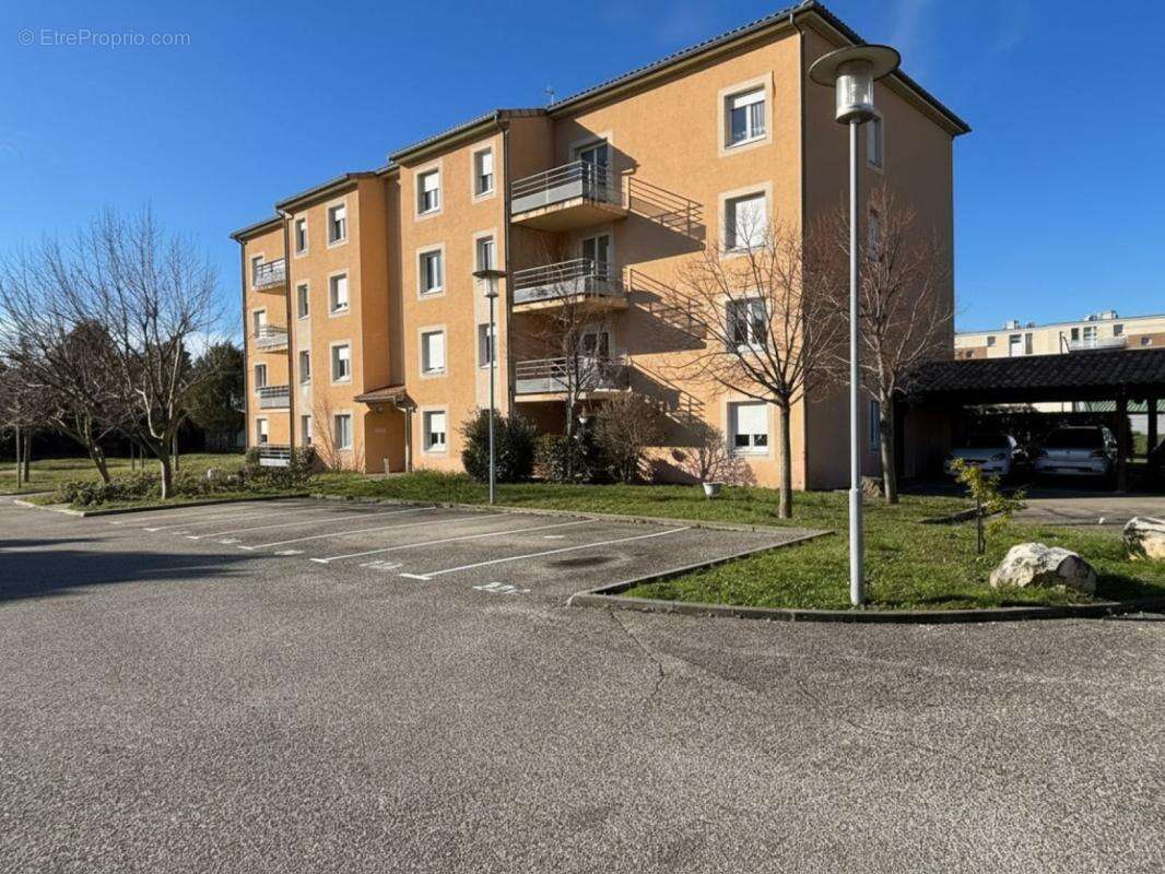 Appartement à DONZERE