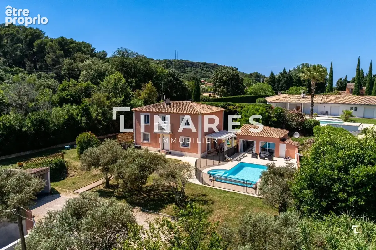 LA VILLA DE L’ÉTANG - Villa T5 de 170m2 -  Jardin de 1760m2 - Dépendance - 13800 ISTRES - photo 2