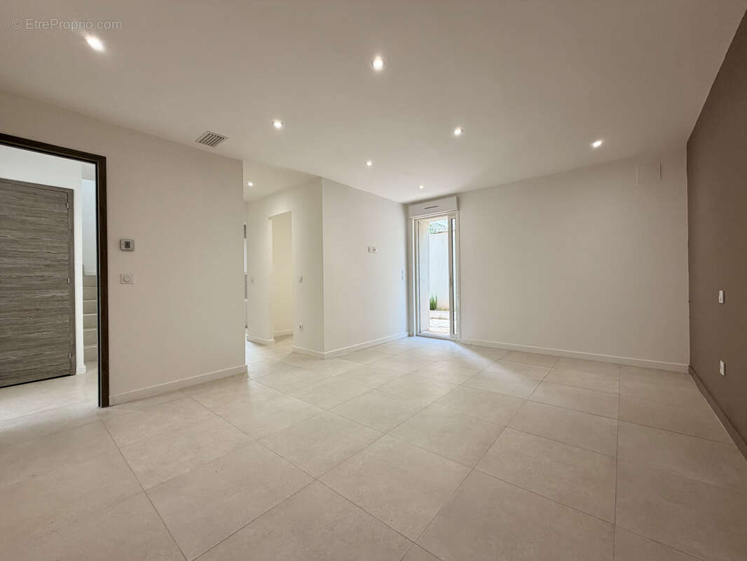 Maison à LA VALETTE-DU-VAR