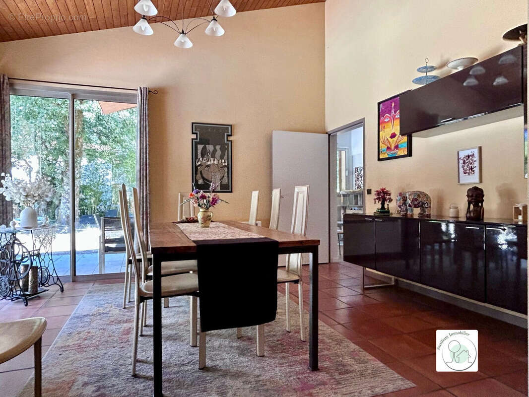 Maison 230 m² à Pugnac  - photo 9