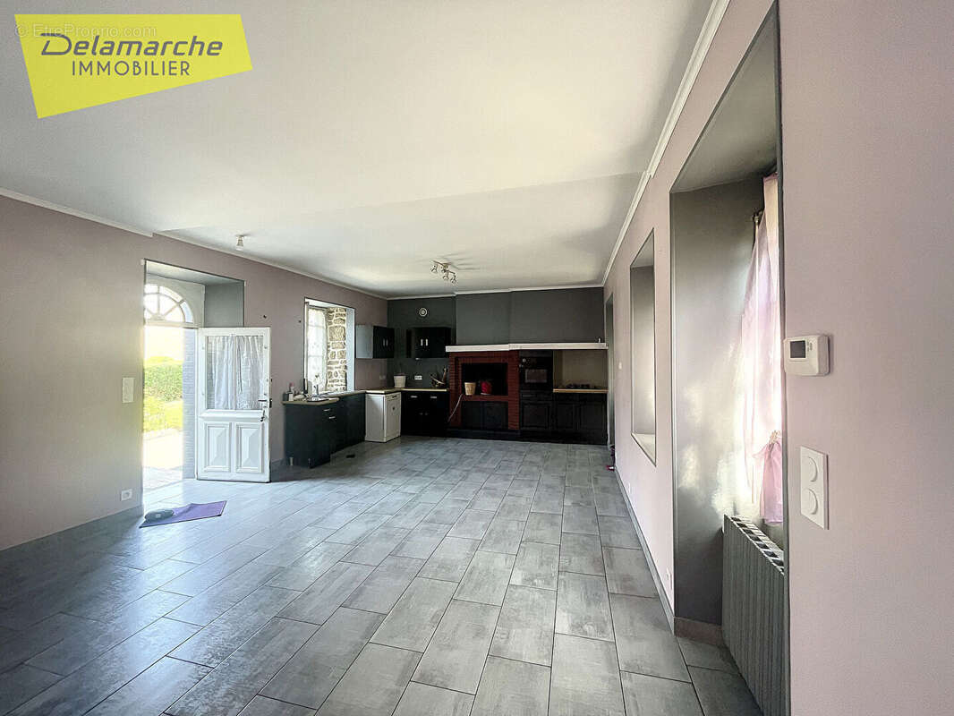 10 min AVRANCHES (50300) 10 min GRANVILLE (50400) maison à vendre à  Sartilly Baie Bocage (50530) 5 chambres , dépendances et te - photo 3