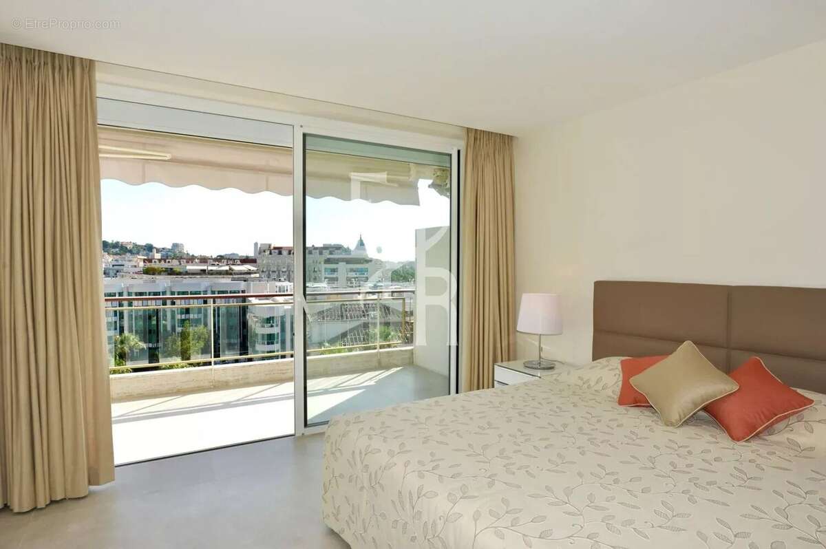 Cannes croisette magnifique 3 pieces vue mer - photo 6