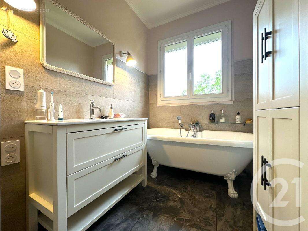 Maison 139 m² à Aixe-Sur-Vienne  - photo 10