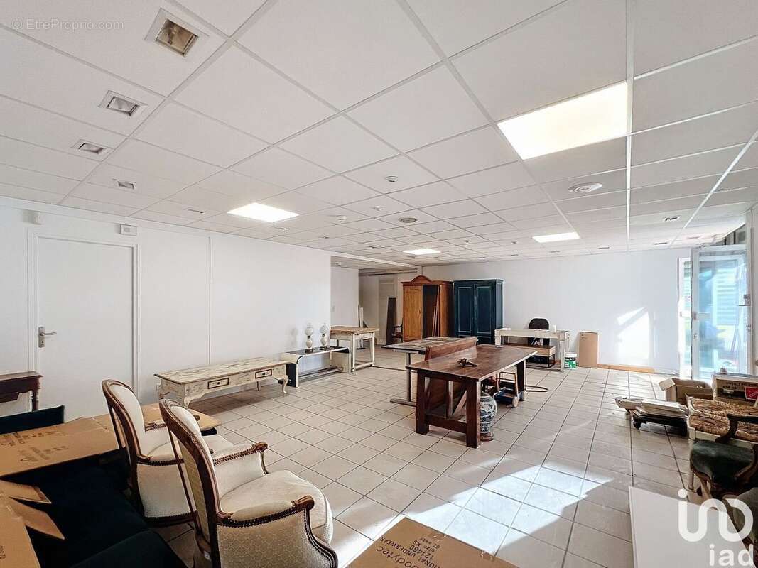 Photo 7 - Commerce à LESIGNY