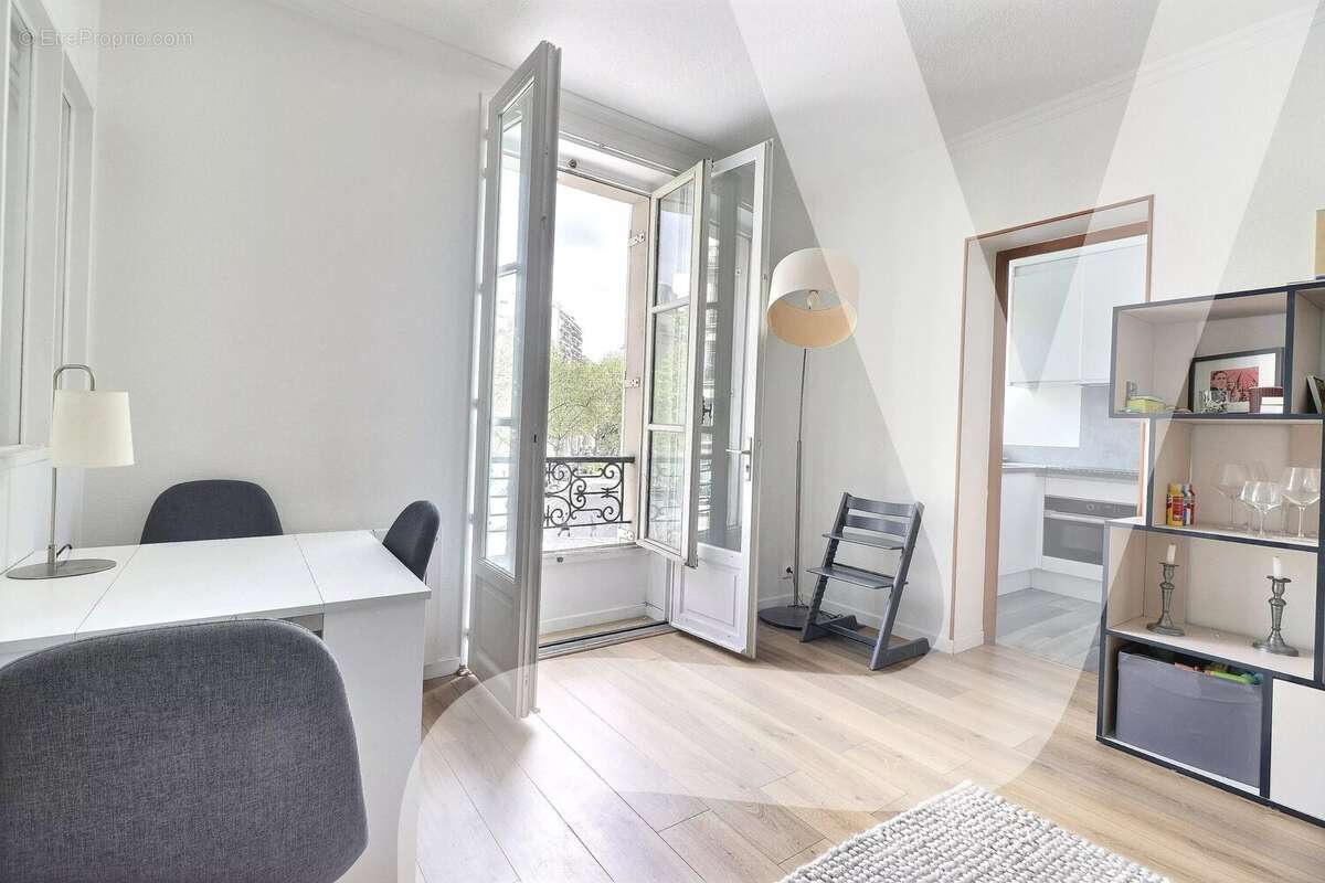 Appartement à PARIS-11E