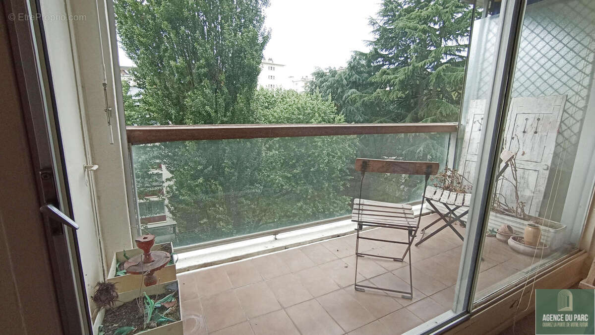 Appartement à VILLE-D'AVRAY