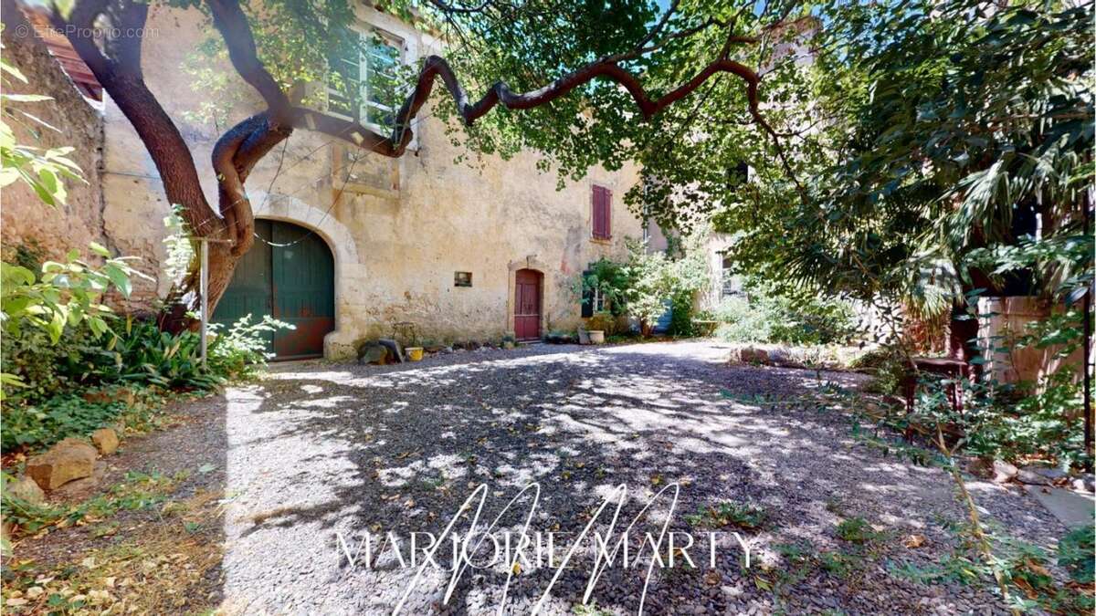Maison à LEZIGNAN-CORBIERES