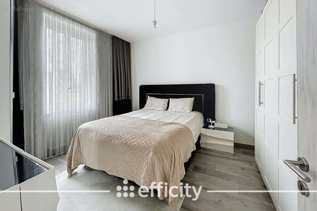 Maison à CHARVIEU-CHAVAGNEUX