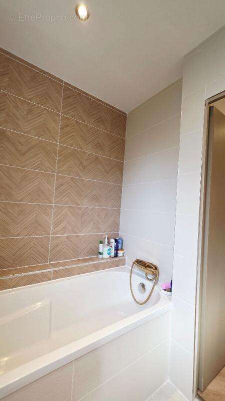 Maison à SAINT-DOULCHARD