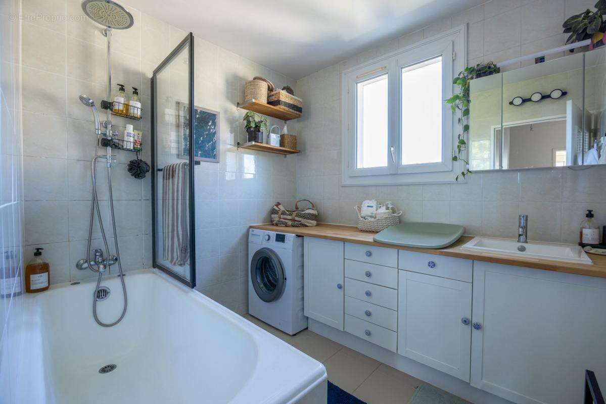 Appartement T3 avec balcon - photo 7